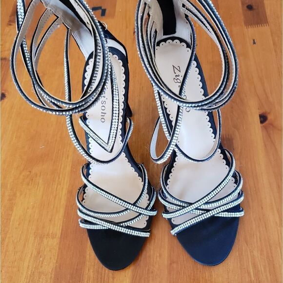 Zigisoho stilettos. Black with rhinestones straps. 8.5 NWOT - Picture 2 of 6